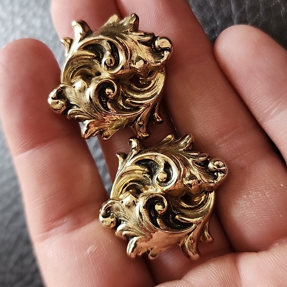 Vtg Whiting & Davis Clip On Earrings